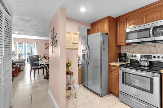 5 of 30 - 6231 Sw 138th Court, Miami, FL