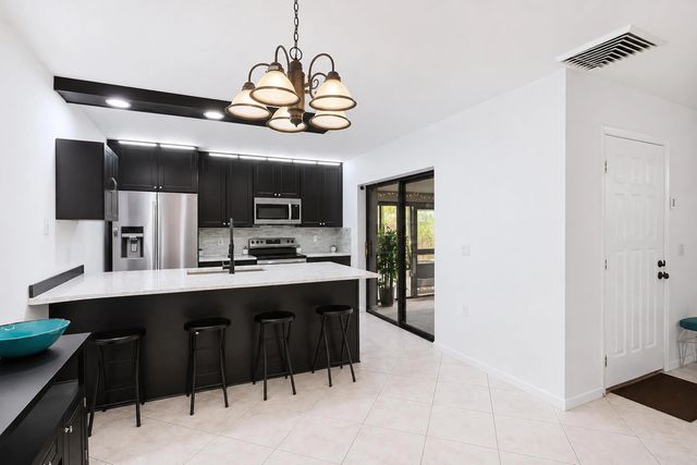 4 of 34 - 6409 64th Way, West Palm Beach, FL