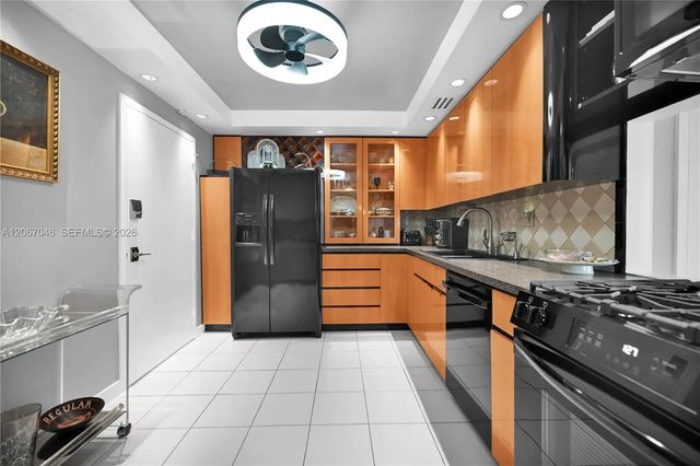 5 of 37 - 2030 S Ocean Drive #2027, Hallandale Beach, FL