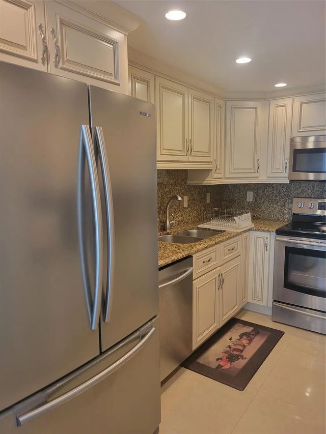 3 of 34 - 2401 S Ocean Drive #1108, Hollywood, FL