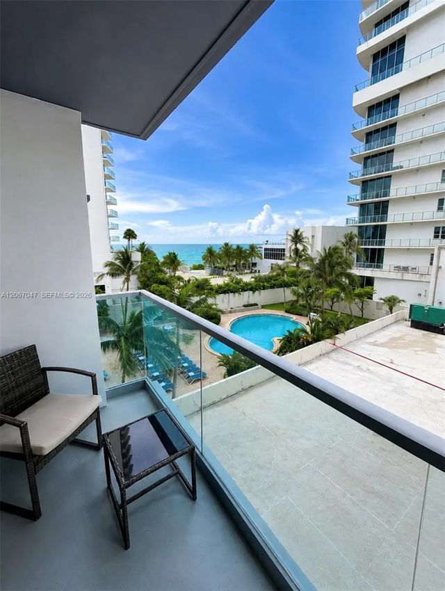4001 S Ocean Drive #4l, Hollywood