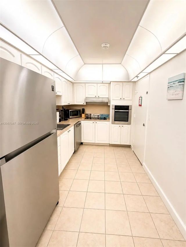 2 of 10 - 4001 S Ocean Drive #4l, Hollywood, FL