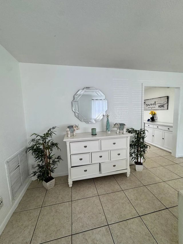 5 of 11 - 3842 Patio Court, Lake Worth Beach, FL