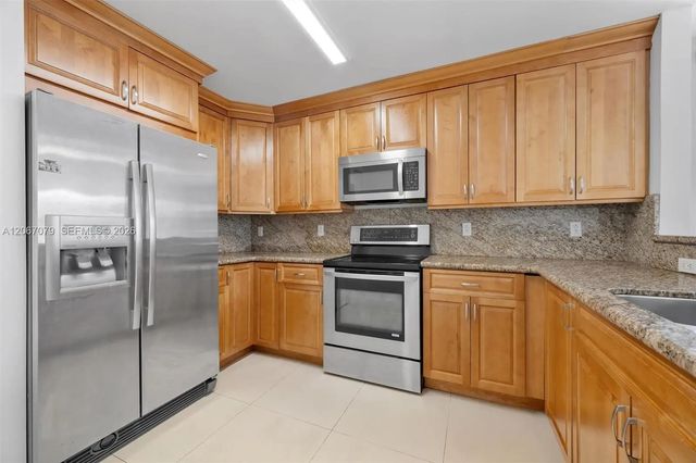 5 of 27 - 11102 Nw 83rd Street #101, Doral, FL