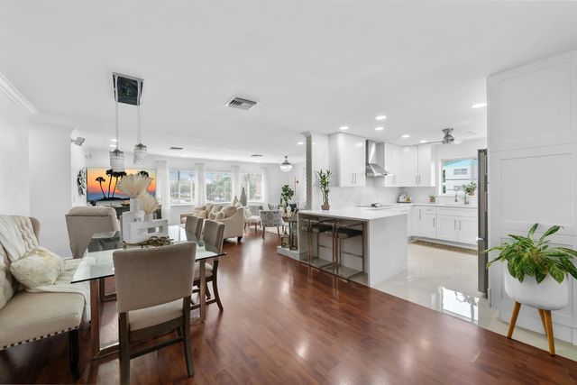 5 of 29 - 1040 Crystal Lake Drive #4, Deerfield Beach, FL