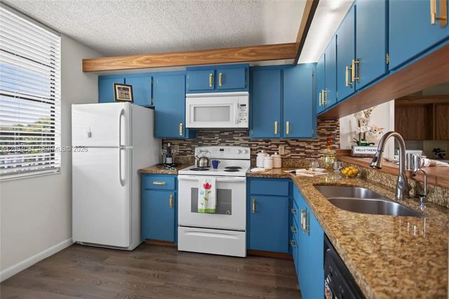 1713 Whitehall Drive #306, Davie