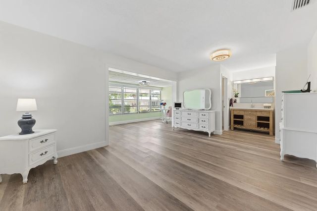 3 of 29 - 255 High Point Court #c, Boynton Beach, FL