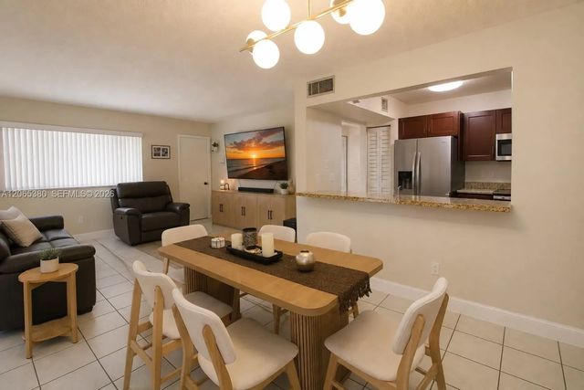 5 of 19 - 13280 Sw 88th Lane #203-b, Miami, FL