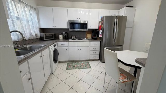 2 of 22 - 1825 S Ocean Drive #509, Hallandale Beach, FL