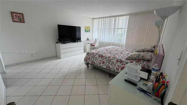 4 of 22 - 1825 S Ocean Drive #509, Hallandale Beach, FL
