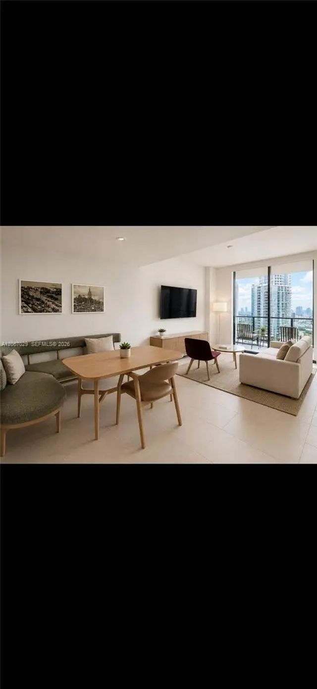 3 of 5 - 159 Ne 6th Street #3911, Miami, FL