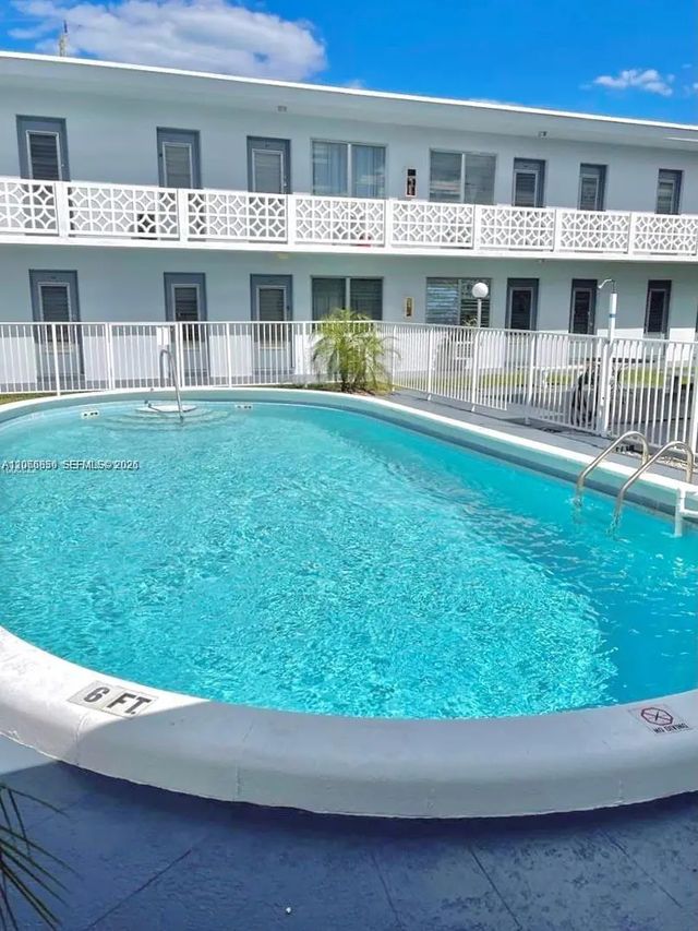 2 of 12 - N/A, North Miami, FL