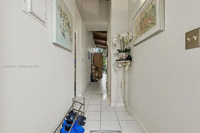 4 of 43 - 139 Essex Road #4-28, Hollywood, FL
