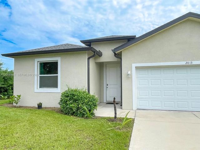 2 of 61 - 2013 Odessa Circle, LaBelle, FL