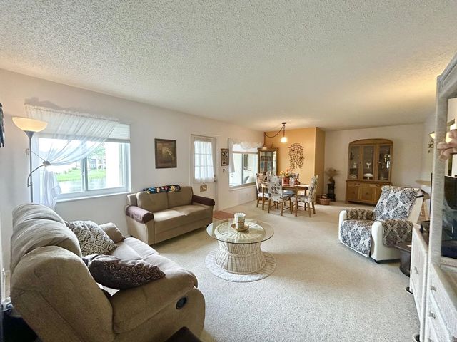 3 of 42 - 132 Lake Pine Circle #b-2, Greenacres, FL