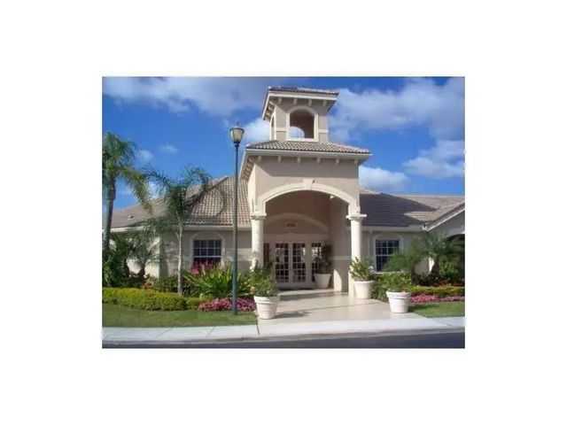5055 Wiles Road #201, Coconut Creek