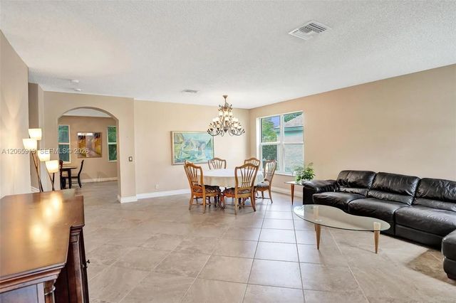 3 of 45 - 9308 Nw 8th Circle, Plantation, FL