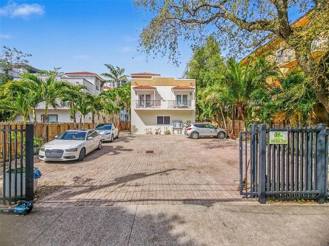 2 of 15 - 2945 Coconut Avenue #3, Miami, FL