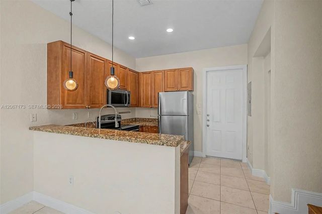 5 of 14 - 2945 Coconut Avenue #2, Miami, FL