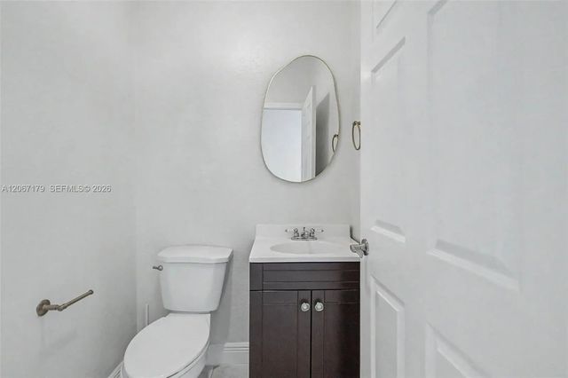5 of 15 - 2945 Coconut Avenue #4, Miami, FL