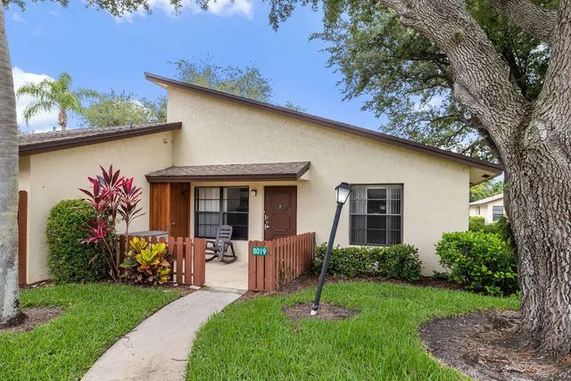 2 of 40 - 8019 Se Villa Circle, Hobe Sound, FL