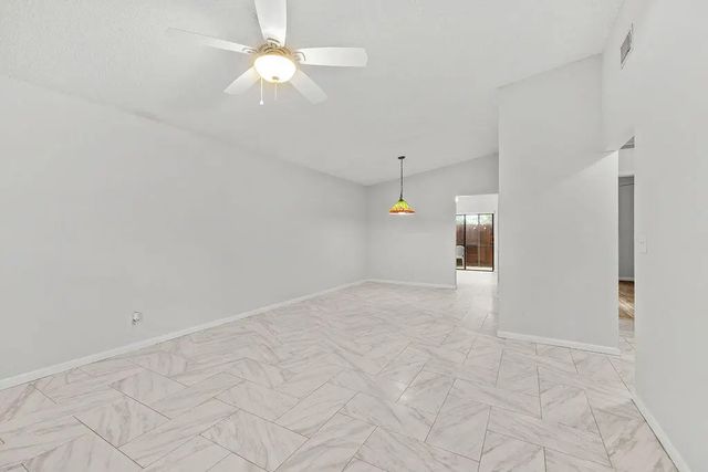 4 of 40 - 8019 Se Villa Circle, Hobe Sound, FL