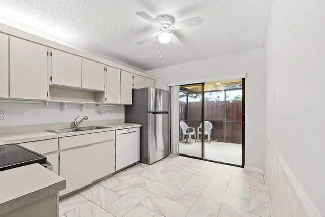 5 of 40 - 8019 Se Villa Circle, Hobe Sound, FL