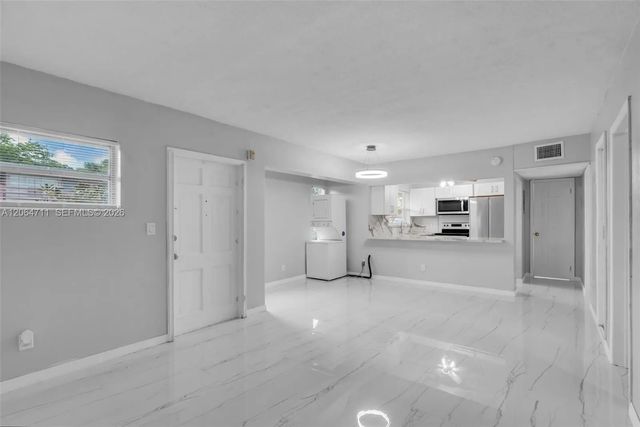 5 of 33 - 3000 Nw 43rd Terrace #106, Lauderdale Lakes, FL