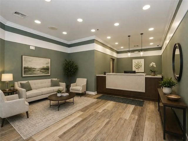 5 of 25 - 3755 7th Terrace #suites, Vero Beach, FL