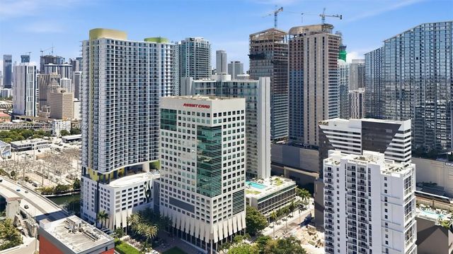 2 of 37 - 175 Sw 7th Street #1614, Miami, FL