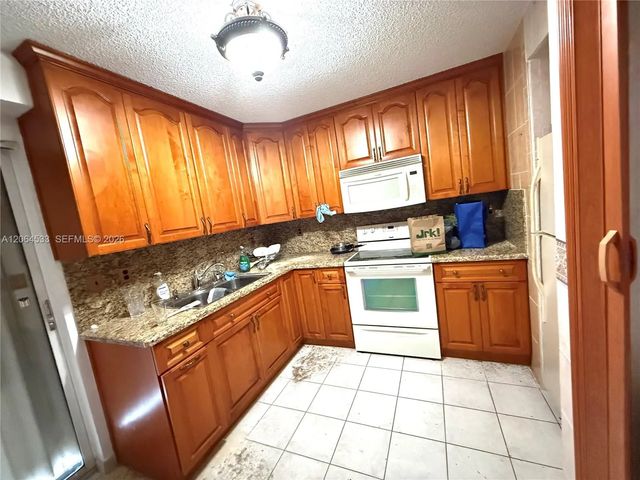 199 Sw 12th Avenue #301c, Miami