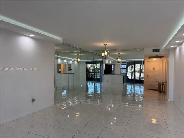 4 of 57 - 1101 Colony Point Circle #102, Pembroke Pines, FL