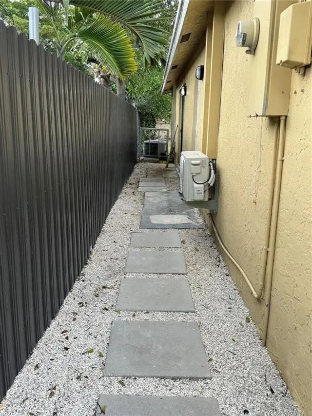 4 of 30 - 1136 Nw 5th Court, Fort Lauderdale, FL