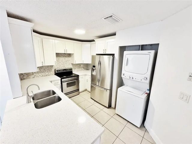 5 of 30 - 1136 Nw 5th Court, Fort Lauderdale, FL