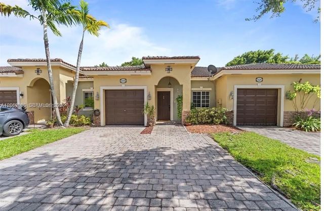 3220 Ne 11th Drive, Homestead