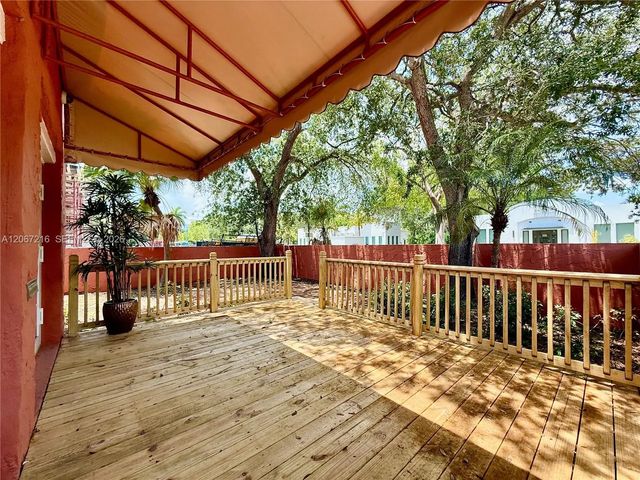 4 of 23 - 1318 Se 2nd Avenue, Fort Lauderdale, FL