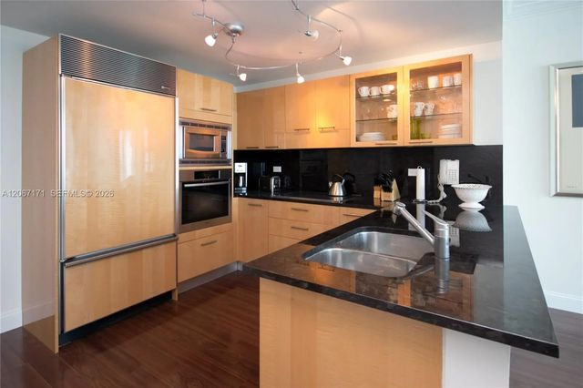 4 of 55 - 6799 Collins Avenue #1103, Miami Beach, FL