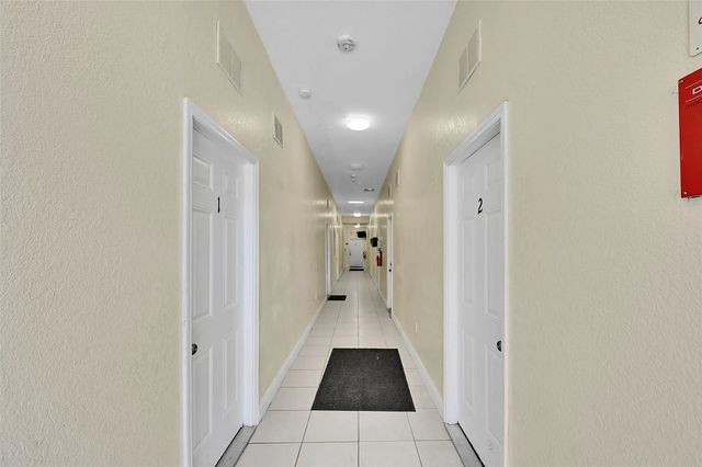 2 of 55 - 526 Nw 15th Way, Fort Lauderdale, FL
