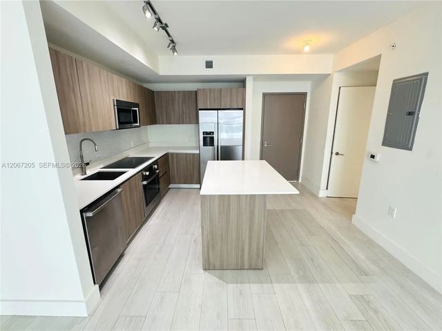 201 Sw 17th Road #603, Miami