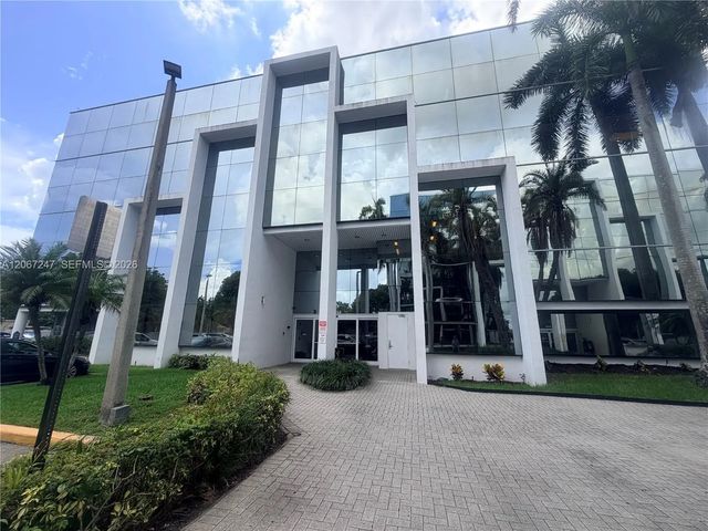16853 Ne 2nd Avenue #s200, North Miami Beach