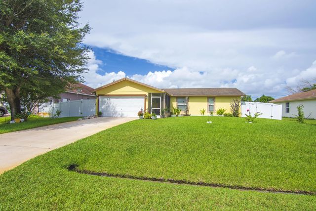 1842 Se Carvalho Street, Port St. Lucie