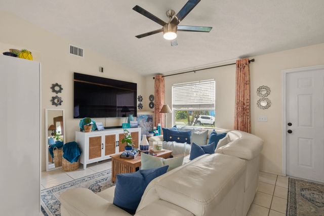 5 of 26 - 1842 Se Carvalho Street, Port St. Lucie, FL
