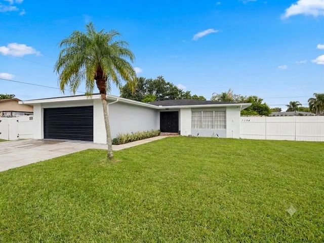 1194 Se Clifton Lane, Port St. Lucie