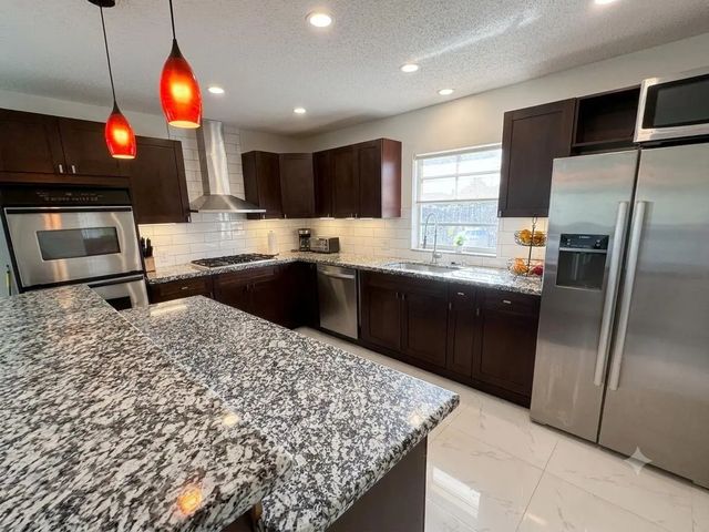 4 of 25 - 1194 Se Clifton Lane, Port St. Lucie, FL