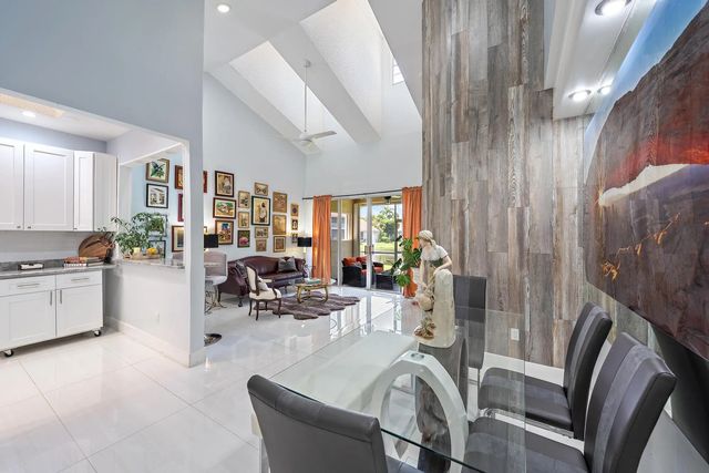 4 of 33 - 227 N Lakeshore Drive, Hypoluxo, FL