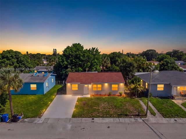 2 of 39 - 1583 Ne 152nd Street, North Miami Beach, FL