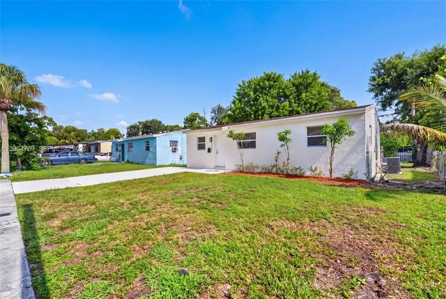3 of 39 - 1583 Ne 152nd Street, North Miami Beach, FL