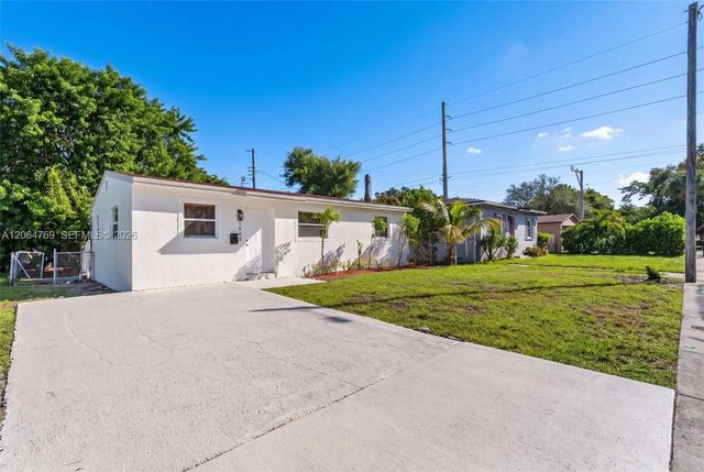4 of 39 - 1583 Ne 152nd Street, North Miami Beach, FL