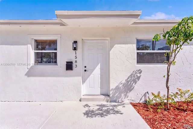 5 of 39 - 1583 Ne 152nd Street, North Miami Beach, FL