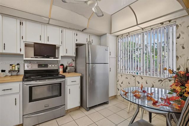 5 of 24 - 3772 Inverrary Boulevard #101, Lauderhill, FL